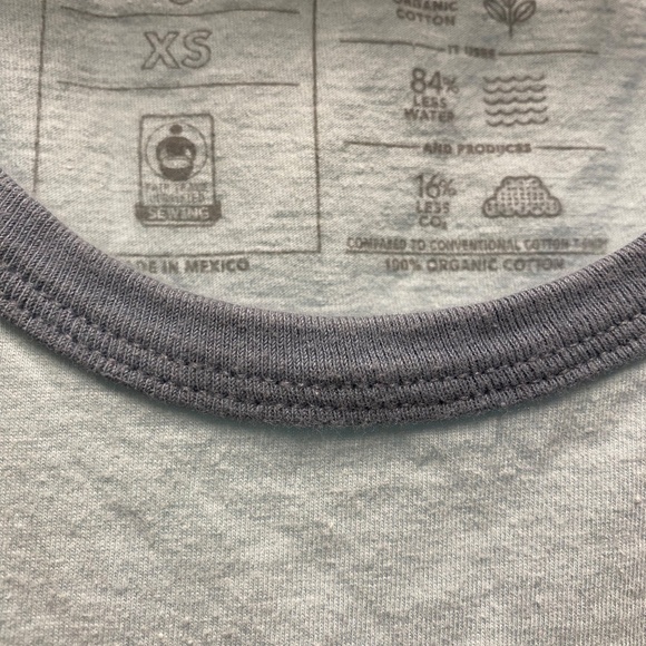 Patagonia W's P-6 Label Organic Tank - Picture 2 of 4